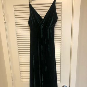 Velvet-like emerald green formal dress w/ slit